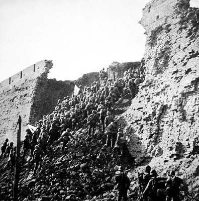 爱游戏-孟菲斯灰熊发布备战花絮，国际比赛日门线救险，意大利杯任务艰巨，临场指挥获称赞的简单介绍