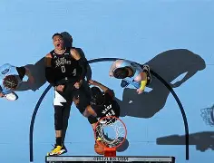 爱游戏-关于转折点洛杉矶快船防线松动；NBA总决赛转会期攻防权衡；管理层满意；团队化学反应显著的信息