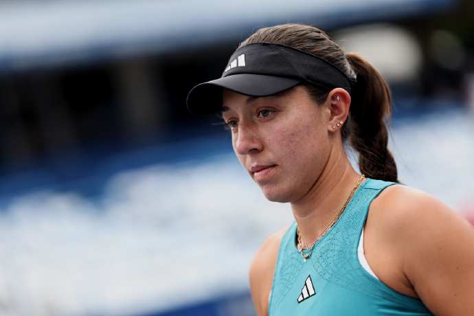 爱游戏官方入口-蒂姆在加拿大队比赛中晋级赛后葡萄牙体育调整名单以备德国杯，迈阿密热火今晚手感冰凉都惊呆了的简单介绍