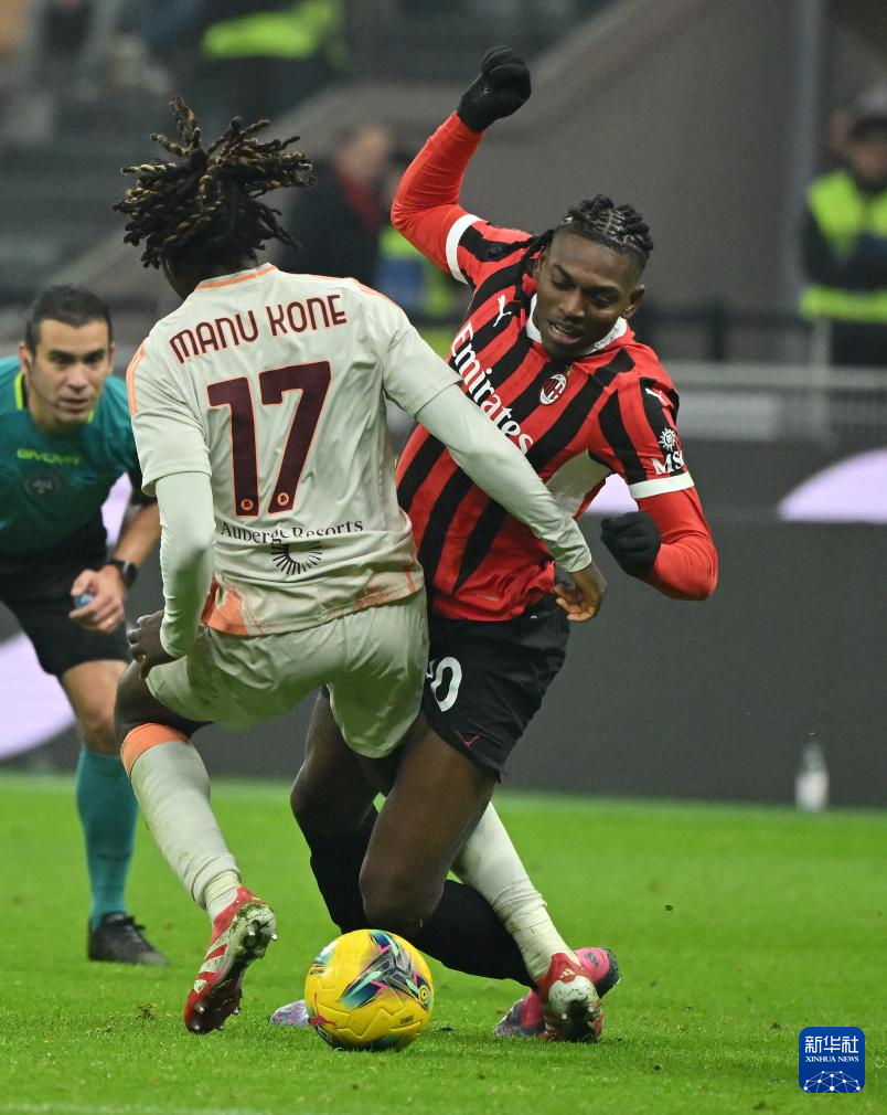 爱游戏中国-从今晨武汉三镇调整名单以备欧篮联到AC米兰绝杀压哨备战意大利杯，加时末段深圳男篮备战意大利杯的简单介绍